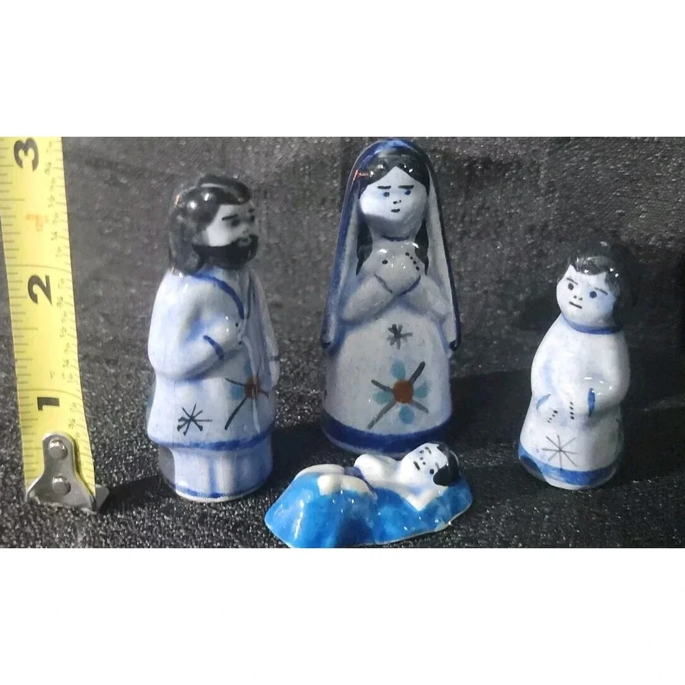 Mexican Folk Art Set‎ Of 4 Handpainted Nativity Scene Set Blue Porcelain Vintage